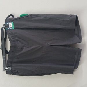 NWT Man's Glacier shorts XL DARK GRAY
